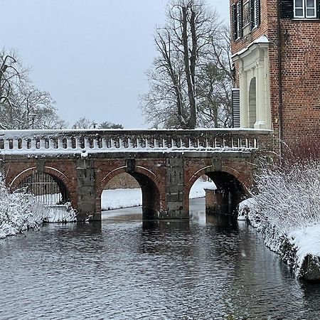 Flat In Eutin On The Kleiner Eutiner See Lake エクステリア 写真